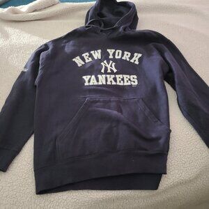 NY Yankees Hoodie Pullover Sweat Shirt by Stitches - size large